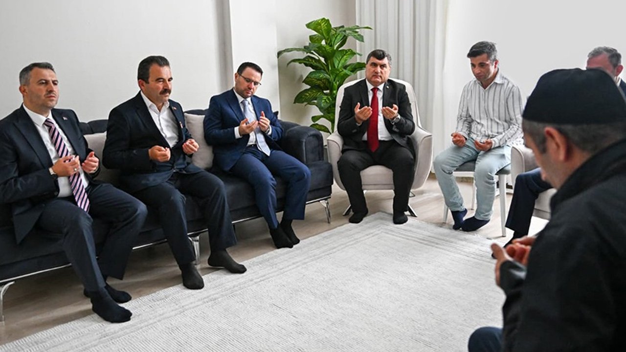 Bakan Gürlekten finans piyasaları mesajı:  Hiçbir şey karanlıkta kalmayacak