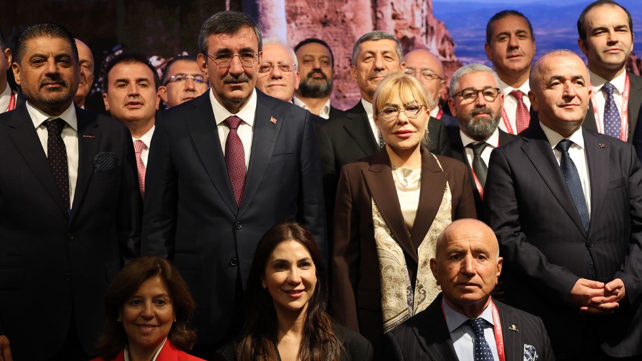Cumhurbaşkanı Yardımcısı Yılmaz'dan güven mesajı: Piyasaların temeli sağlam