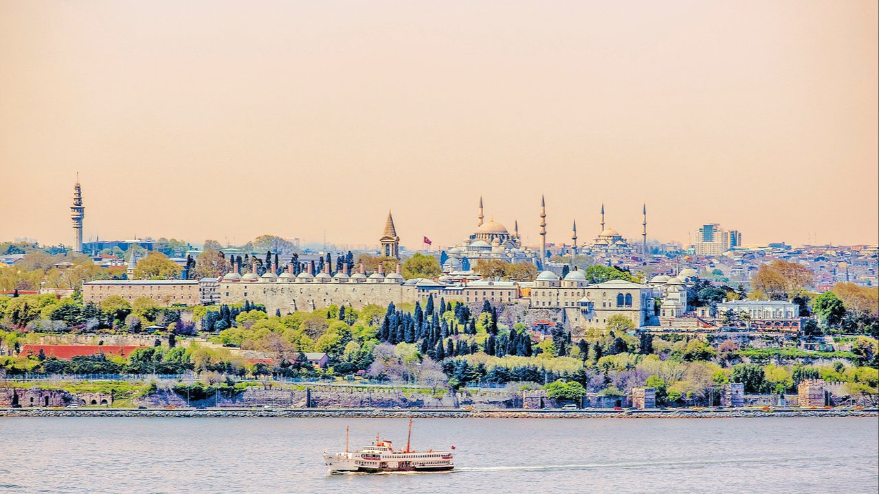 Dünyadan şairler festivale katılıyor: İstanbul'da şiir mevsimi