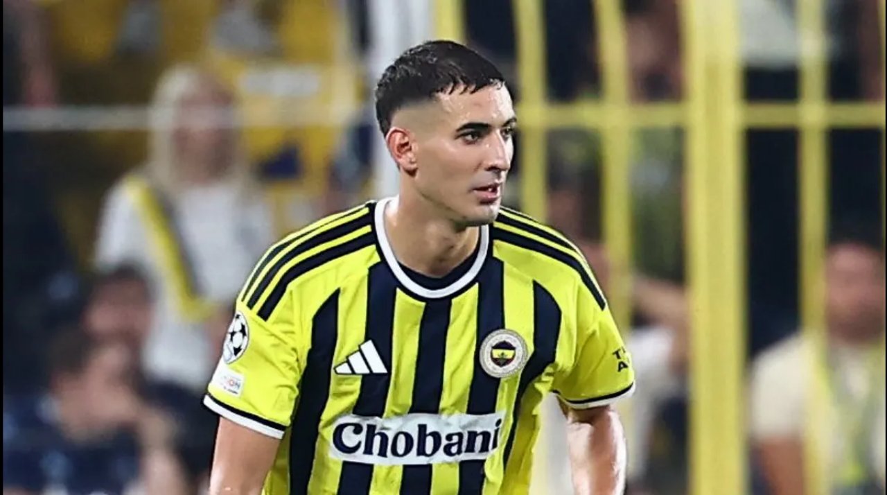 Fenerbahçe'de Mert Müldür için karar verildi: Yeni sözleşme için düğmeye basıldı