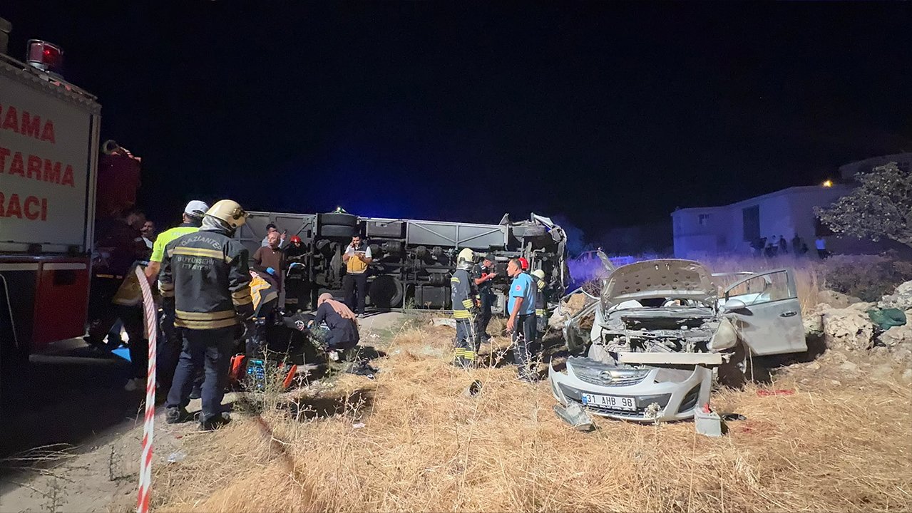 Gaziantep Nurdağında otobüs kazası! Çok sayıda ölü ve yaralı var