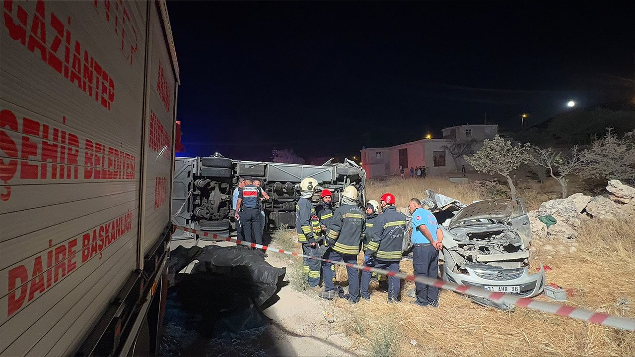 Gaziantep Nurdağında otobüs kazası! Çok sayıda ölü ve yaralı var