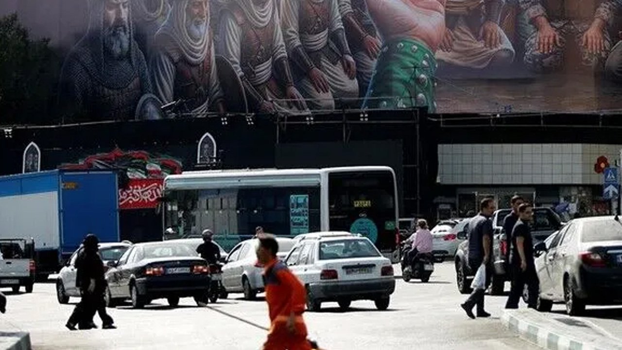 İran'da memurlara 'araçsız salı' çağrısı! İşe toplu taşımayla gidecekler