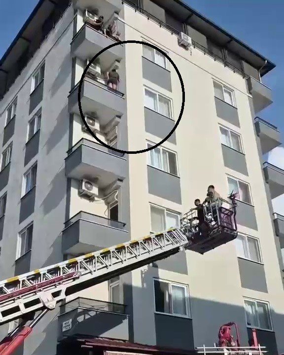 İskenderunda mahalleyi alarma geçiren olay! İntihar sandılar, gerçek başka çıktı