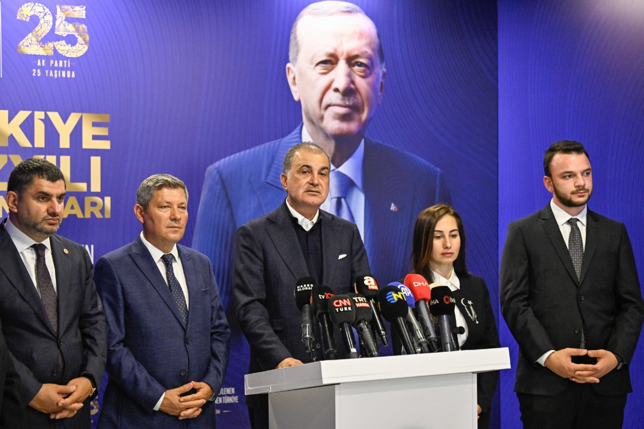 Ömer Çelik açık açık ilan etti: Cumhurbaşkanı adayımız Recep Tayyip Erdoğan