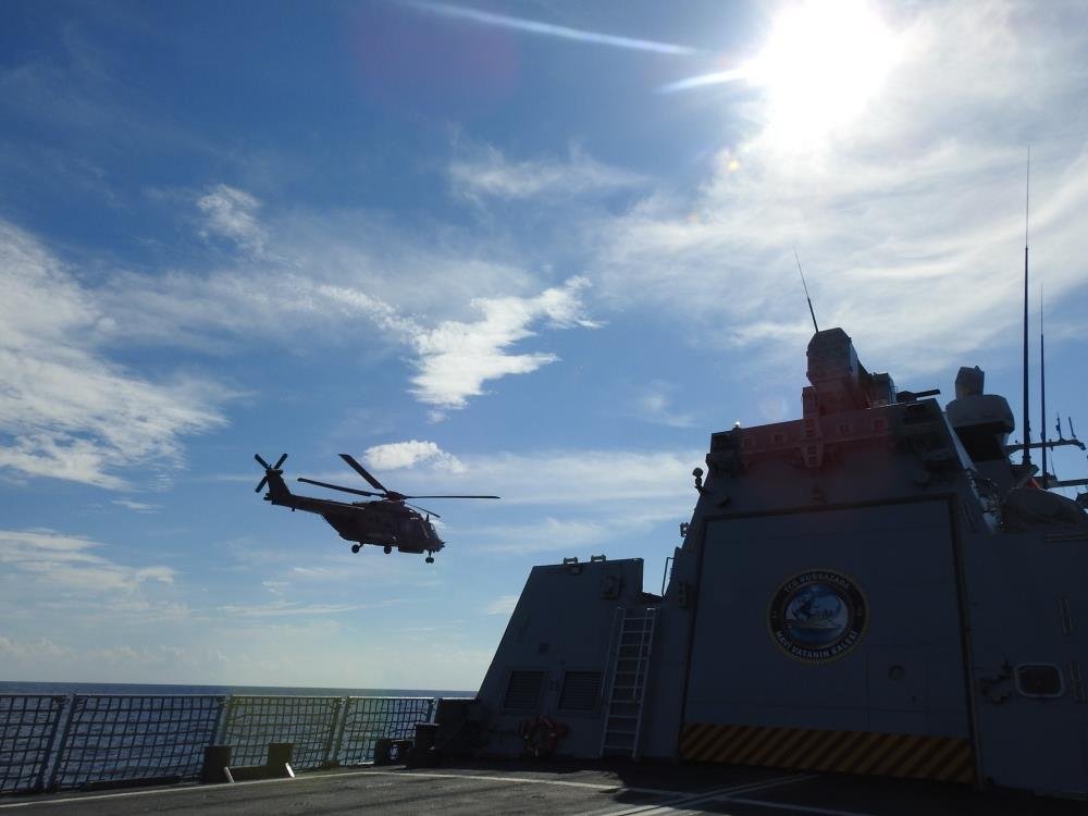 Türk savaş gemisi NATO görevinde! TCG Burgazada’dan Akdeniz’de gövde gösterisi
