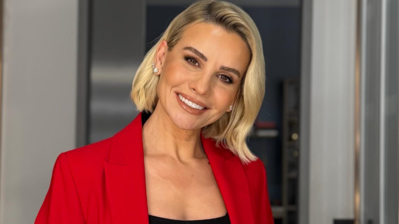 Ünlü sunucu Esra Erol’dan sürpriz hamle! Ticarete atıldı, yeni mağazasının kapılarını açtı
