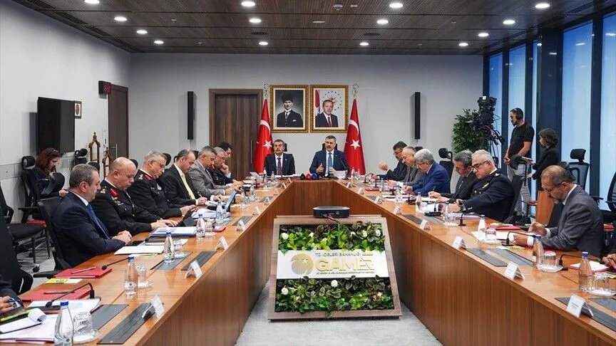 81 ildeki okullarda ultra güvenlik! Müfettişler sahaya iniyor, Bakan Çiftçi açıkladı: Tedbirler yerinde gözden geçirilecek