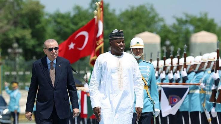 Fransanın maskesi BMde böyle düştü: Afrika ülkesi Türkiye üzerinden Macrona ders verdi