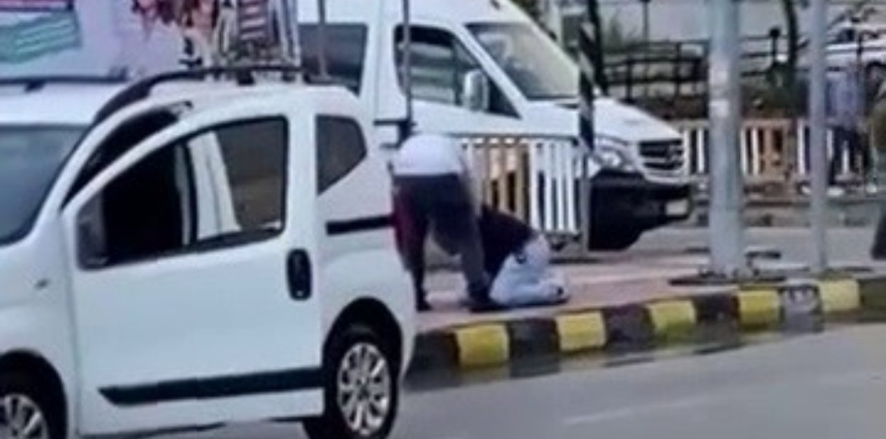 Hatay'da sokak ortasında silahlı hesaplaşma! Yolda gördüğü husumetlisini bacağından vurdu