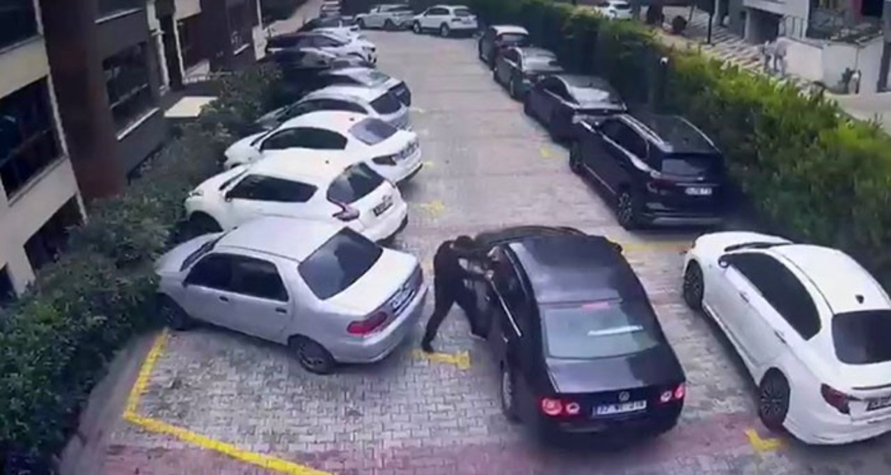 Sitede otopark kavgası! Silah çekince olanlar oldu