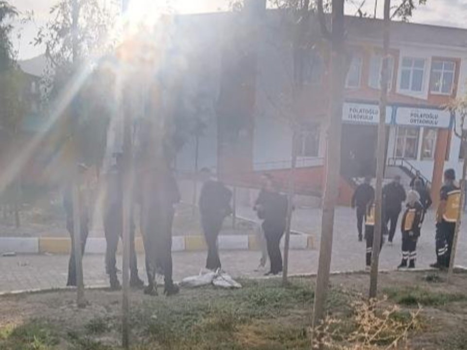 Vanda silahlı öğrenci alarmı! Pompalı tüfekle okula gelirken fark edildi