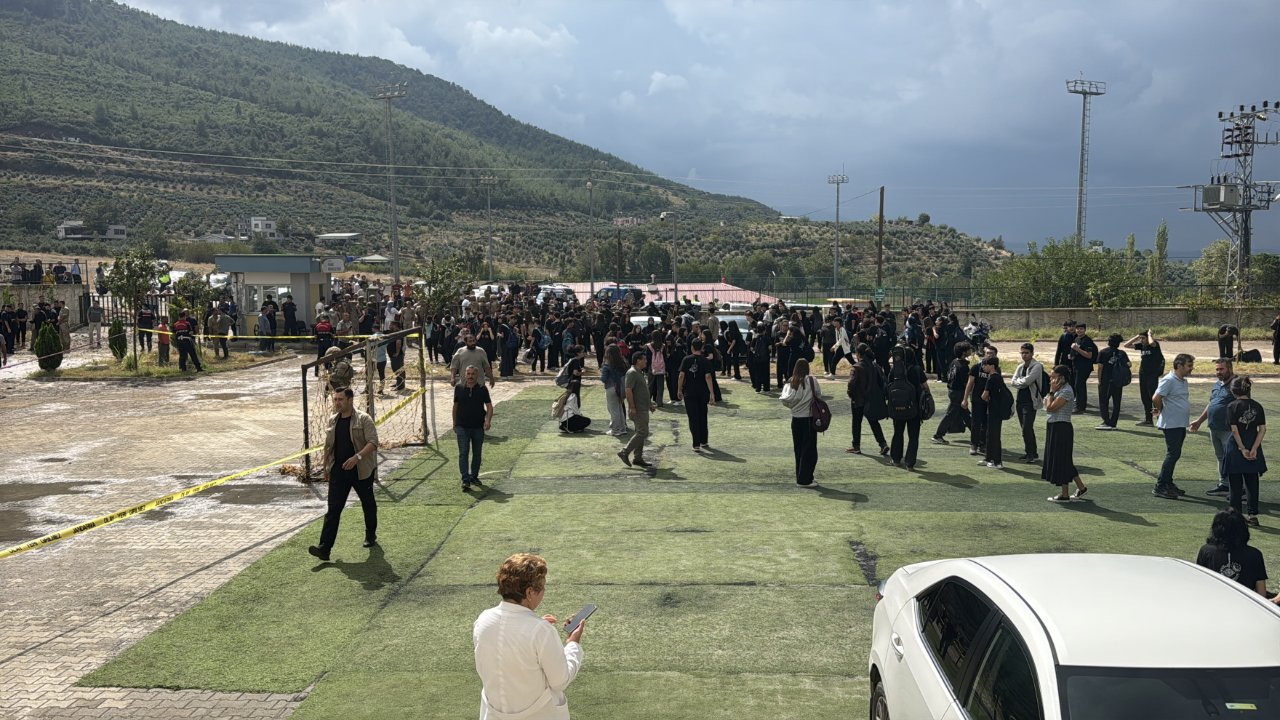 Yeğeni tarafından vurulan öğretmen hayatını kaybetti! Osmaniye'de okul bahçesinde silahlı saldırı