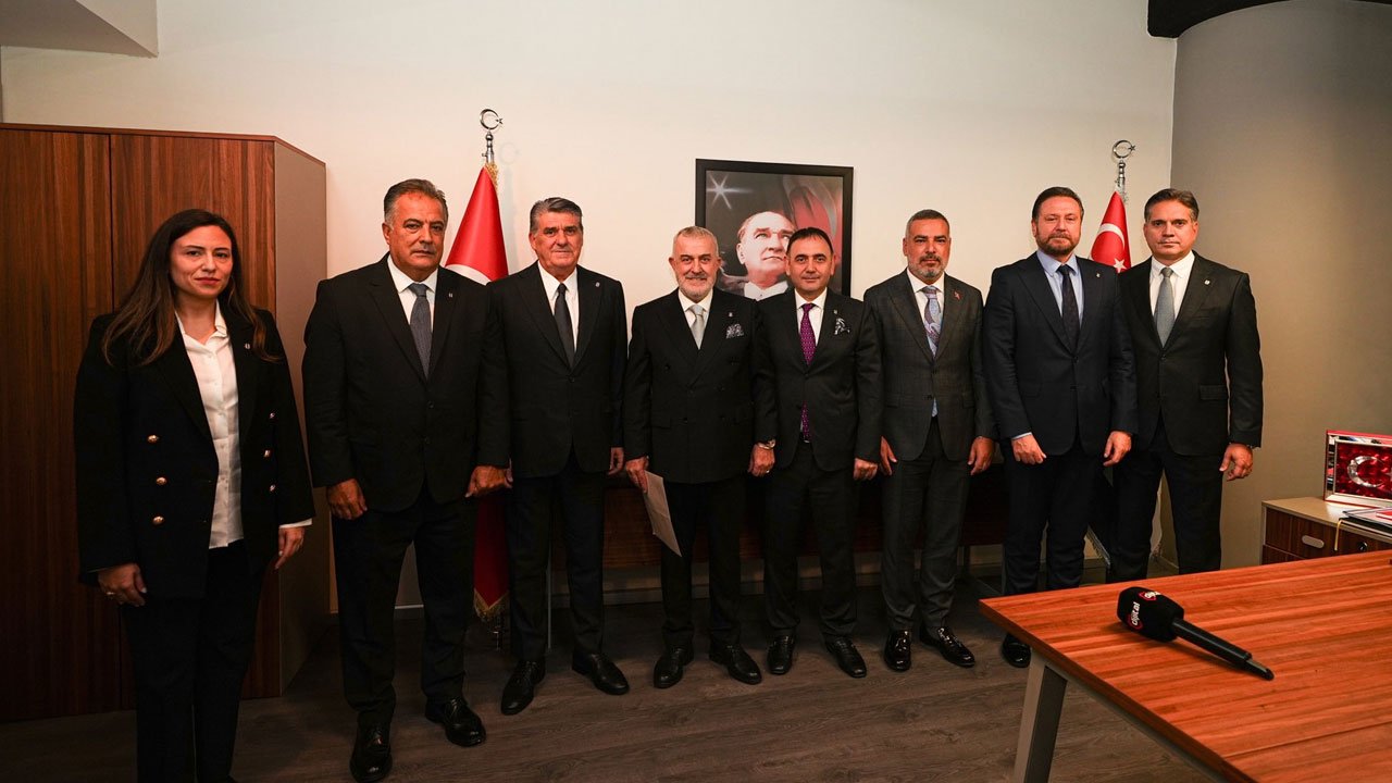 Beşiktaş'ta Serdal Adalı’nın yönetim kurulu listesi belli oldu