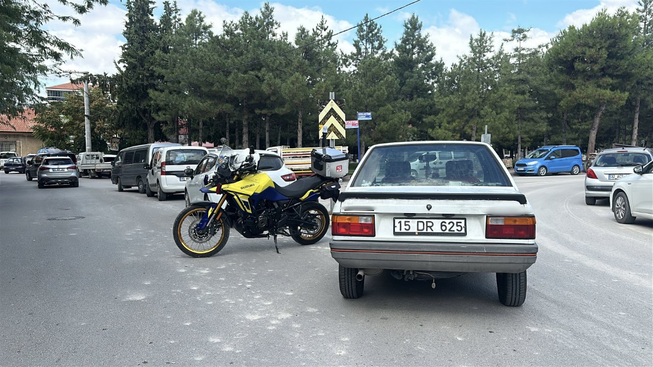 Burdur’da ilginç olay! Kızı ihbar etti, polis yarı yolda durdurdu