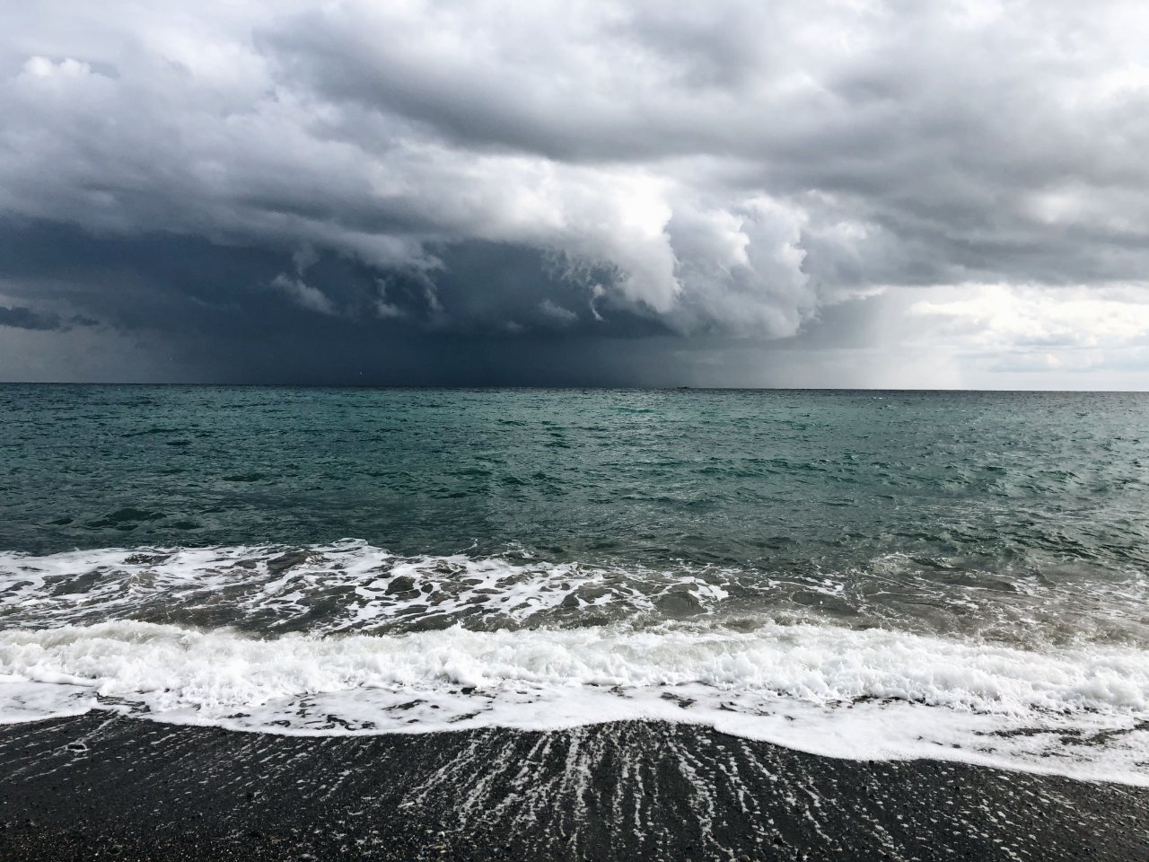 Etkisi sabahtan akşama kadar sürecek! Ne yağmur ne dolu… Meteoroloji 3 bölgeyi sıraladı, şiddetli fırtına yolda