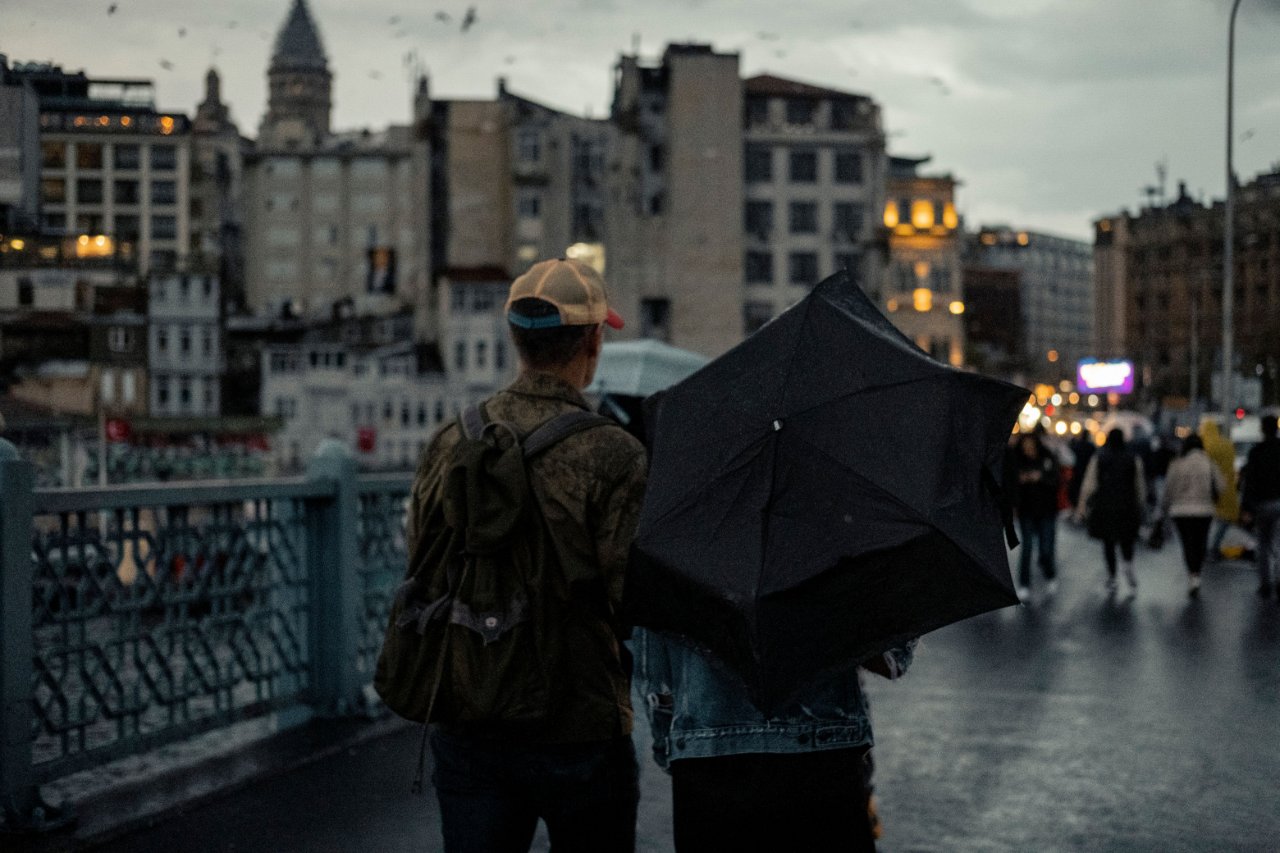 Etkisi sabahtan akşama kadar sürecek! Ne yağmur ne dolu… Meteoroloji 3 bölgeyi sıraladı, şiddetli fırtına yolda