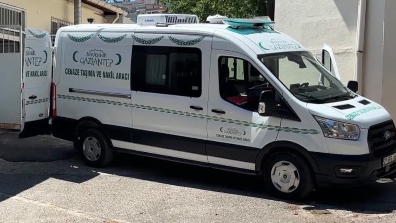 Gaziantep'te feci olay: Silindir makinesine sıkışan genç işçi can verdi