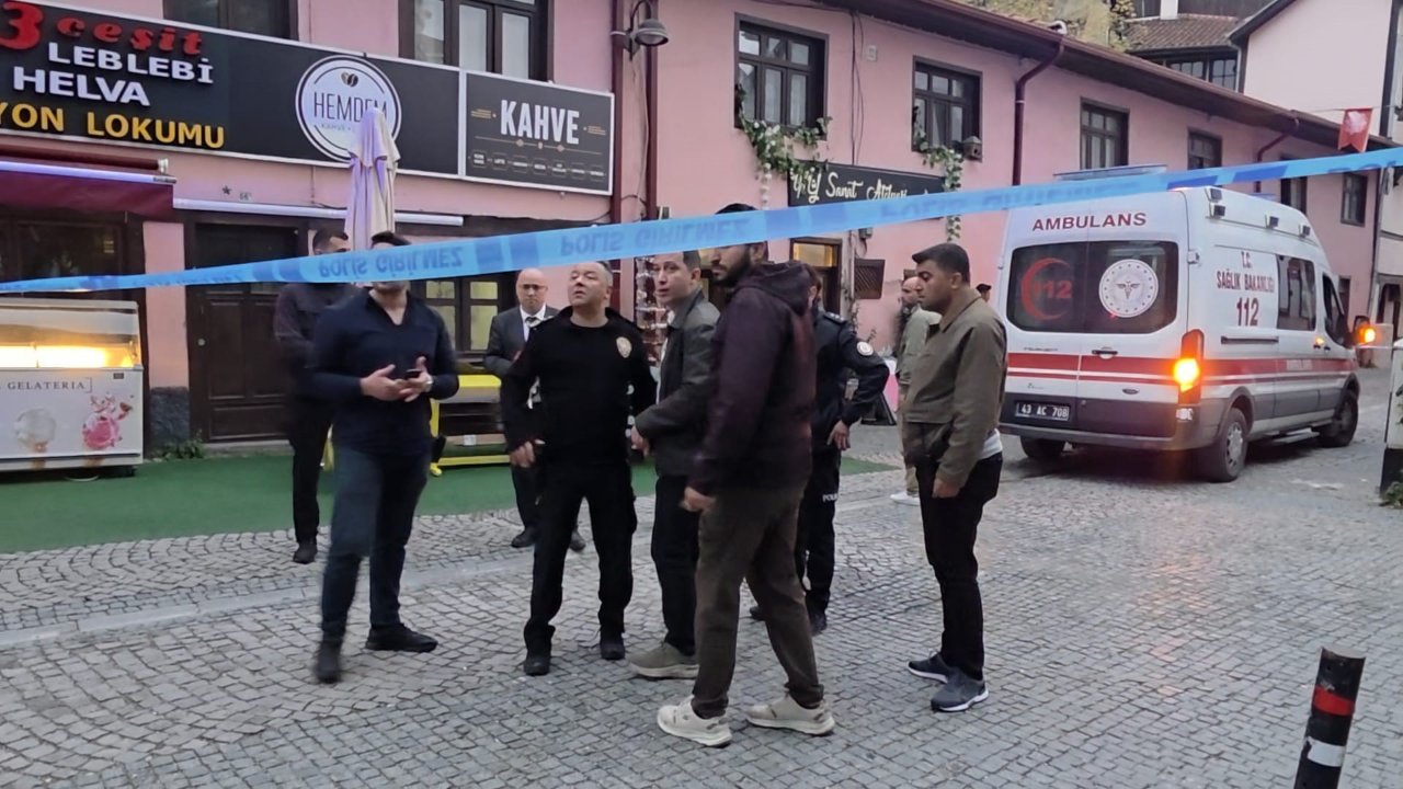 Kütahyada iki çocuk annesi kadın iş yerinde öldürüldü