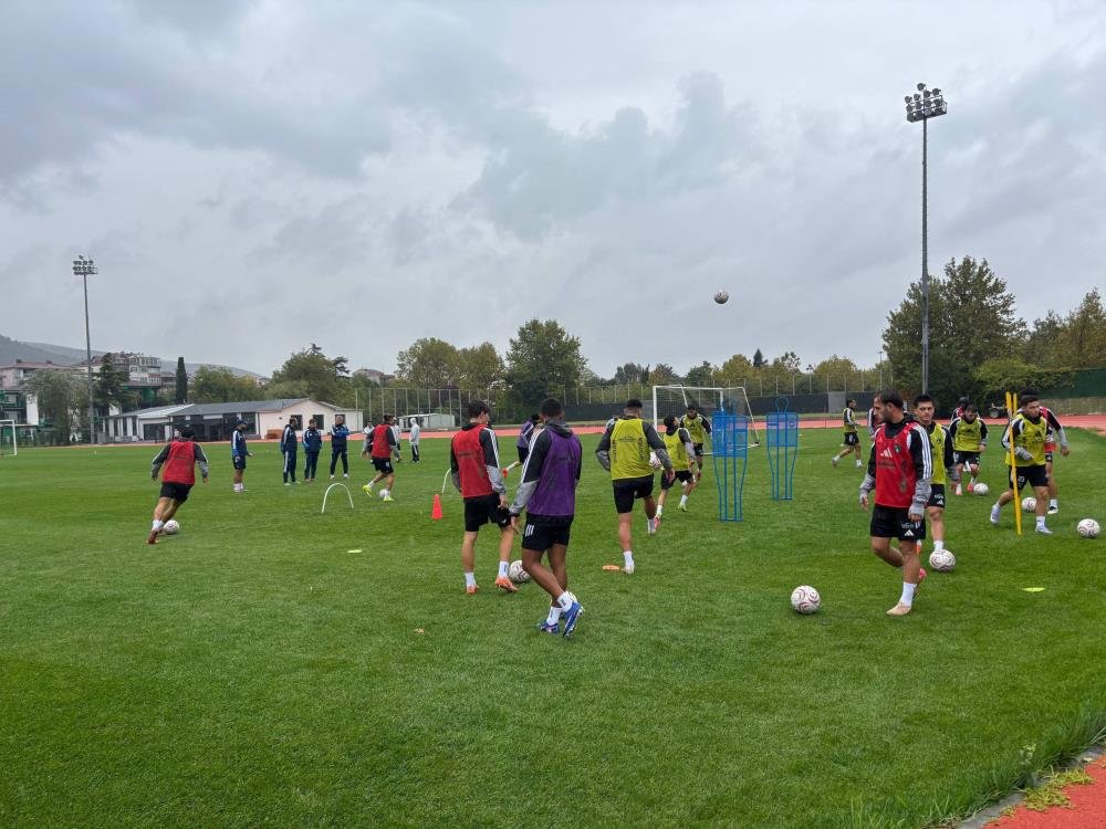 Kocaelispor'da Beşiktaş maçı mesaisi devam ediyor.