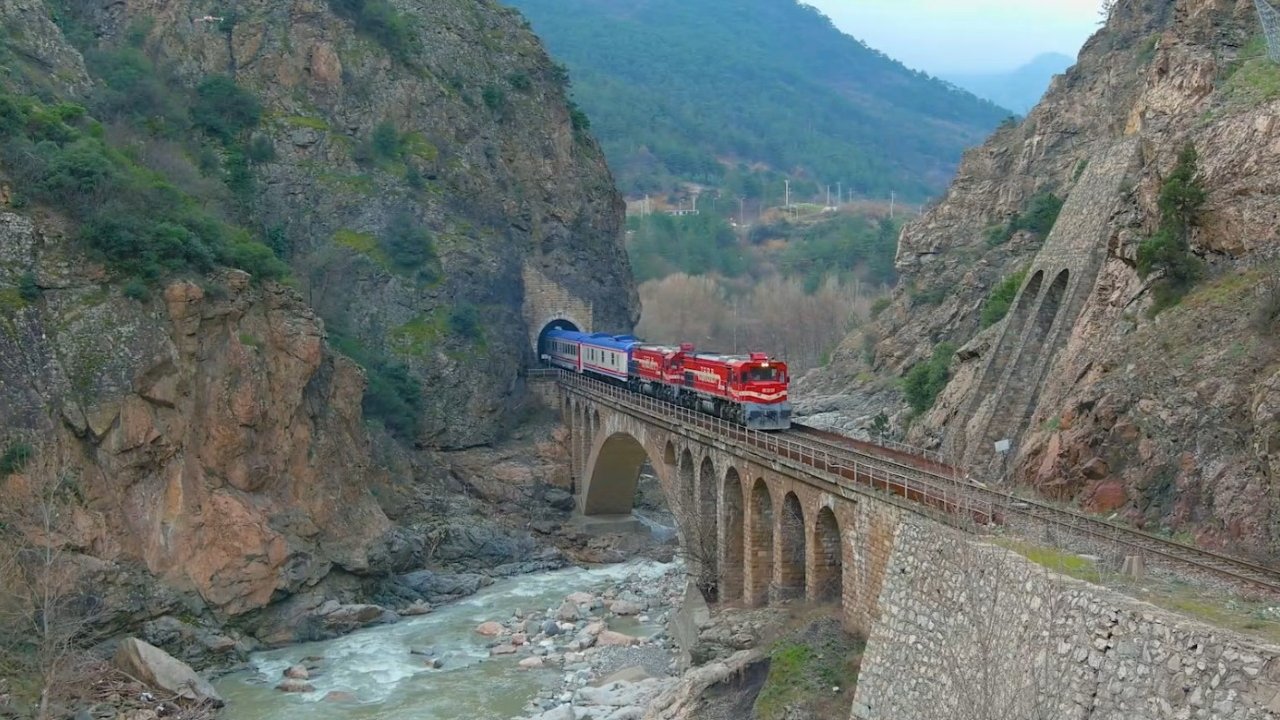 Turistik Karaelmas Ekspresi yeniden raylara iniyor! İlk seferin tarihi belli oldu