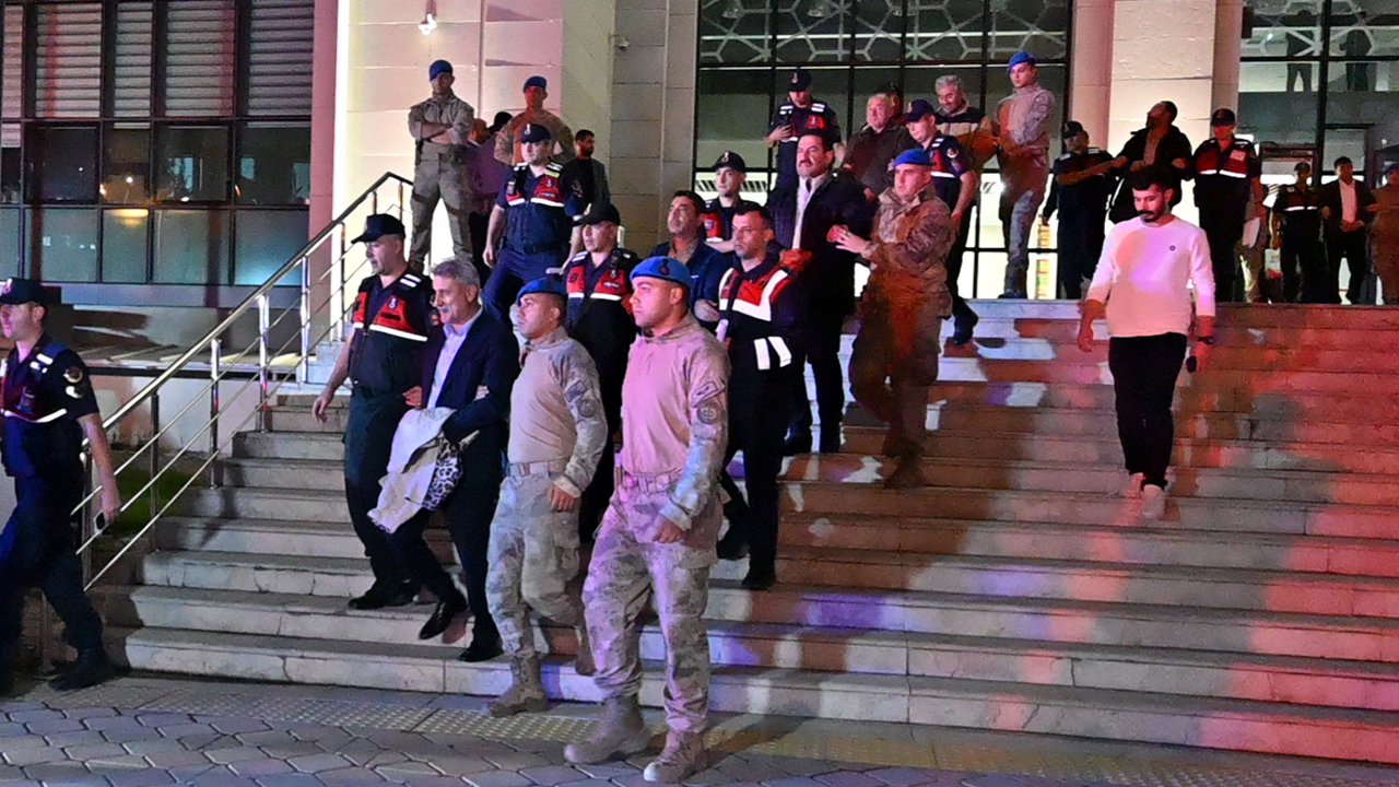 Yahşihan Belediyesi'ne yolsuzluk operasyonu! 15 kişi tutuklandı