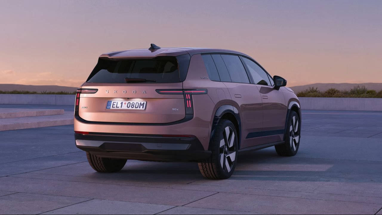 1 şarj ile 936 kilometre yol gitti! 7 kişilik SUV Skoda PEAQ'in menzili ve özellikleri şaşırttı
