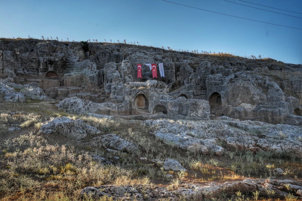 Adıyamanda tarih yeniden ayağa kalktı! Bakan Ersoydan önemli ziyaret