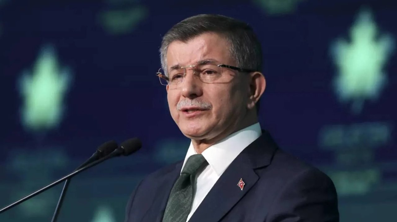 Ahmet Davutoğlu hakkında soruşturma başlatıldı