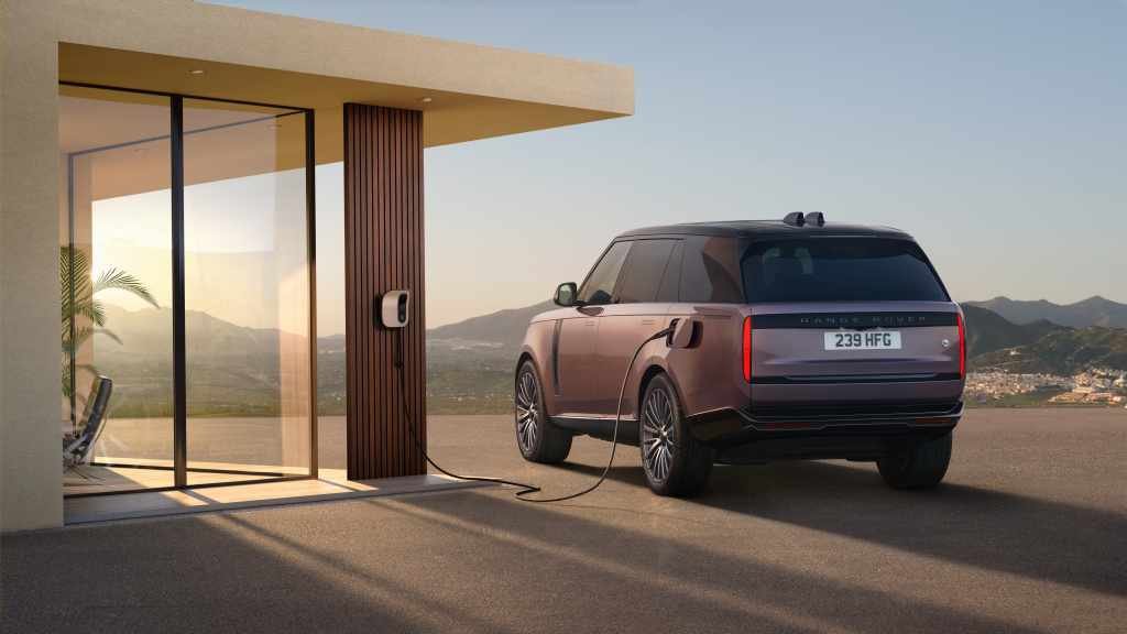 Efsane elektriklendi! Range Rover 600 km menzille tanıtıldı