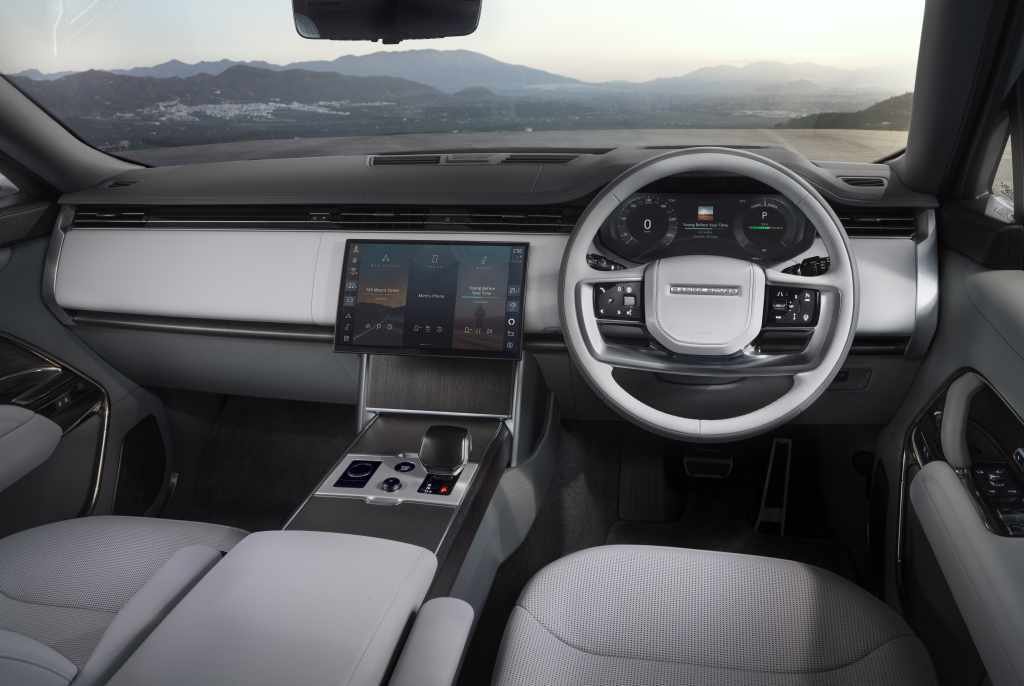 Efsane elektriklendi! Range Rover 600 km menzille tanıtıldı