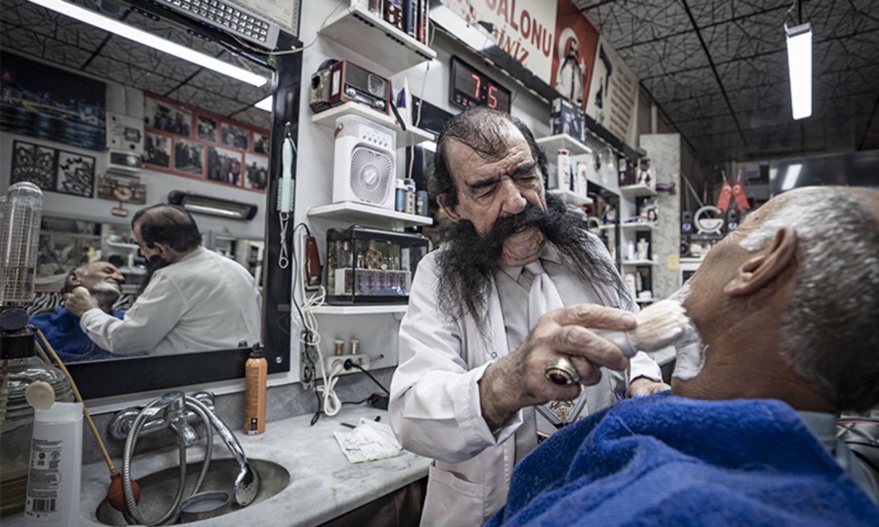 Horasanlı Pala’nın bıyıklarını kesmek için tek şartı var… “Rakiplerim var, bakım sırrımı söylemem”