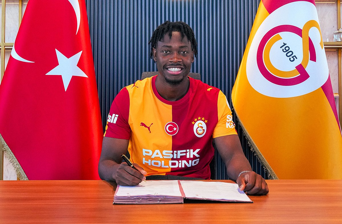 El Chadaille Bitshiabu için Leipzig'e 2 milyon euro kiralma bedeli ödenecek. (Fotoğraf: Galatasaray Resmi)