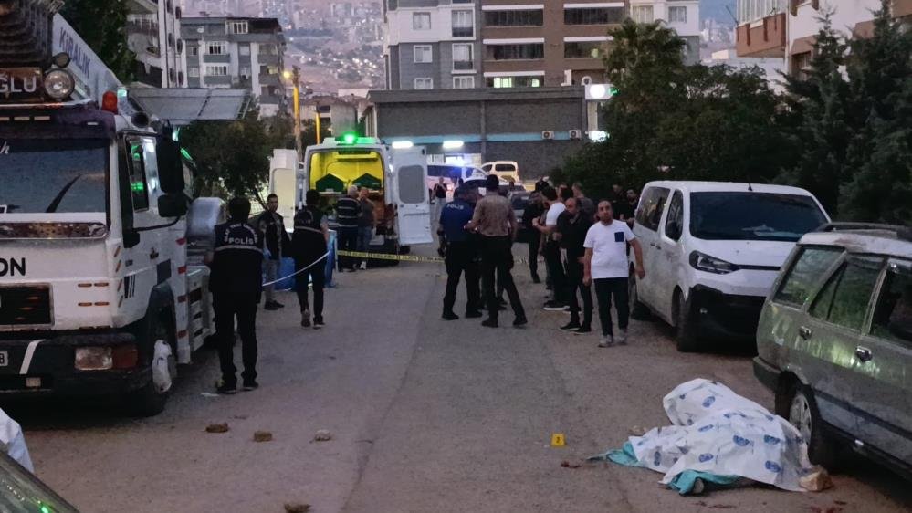 Sokak ortasında kan donduran vahşet! Cesetleri yan yana bulundu