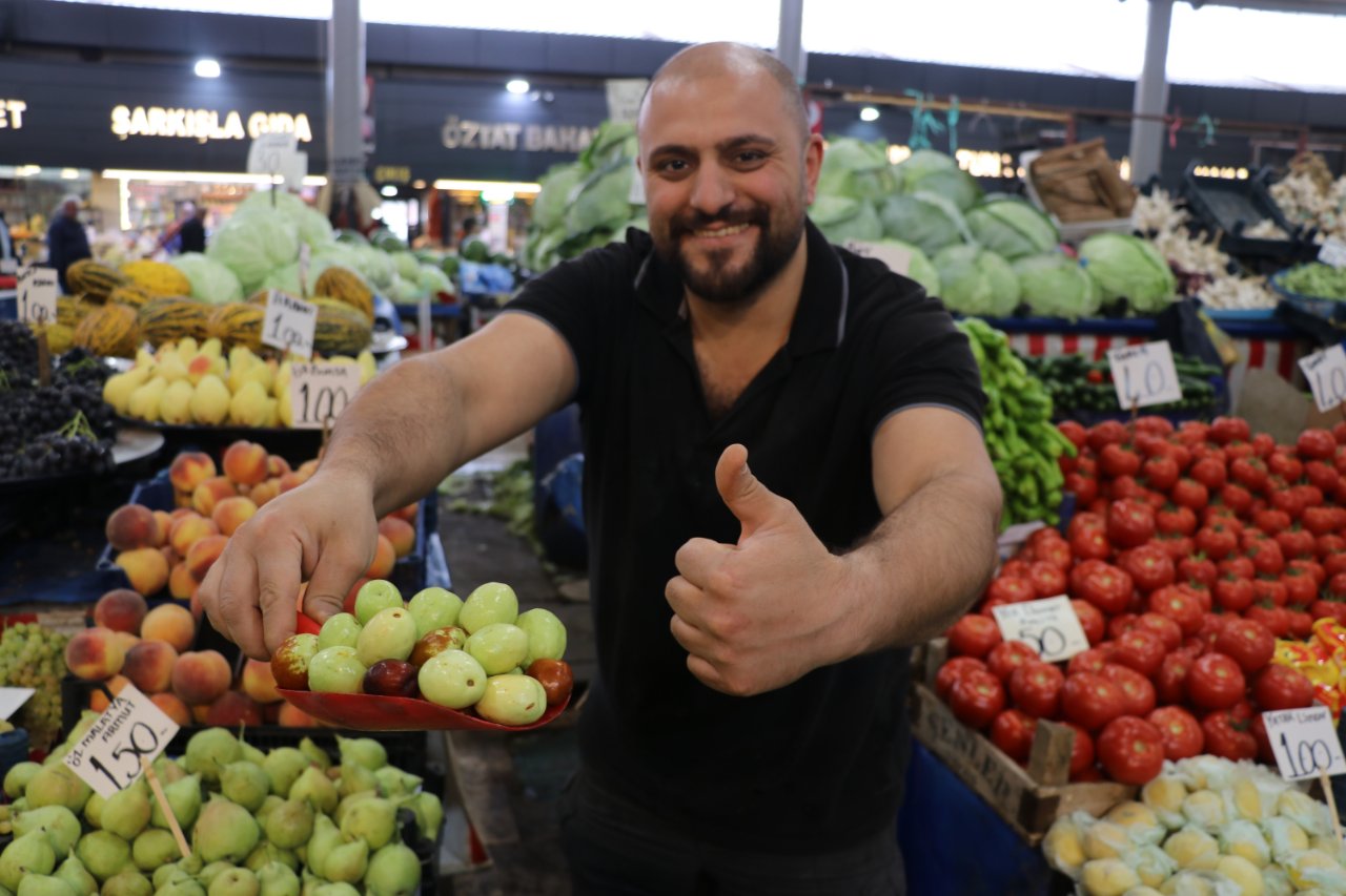 3 tanesinin C vitamini 1 kilo mandalina denk! Hünnap tezgahlarda yerini aldı