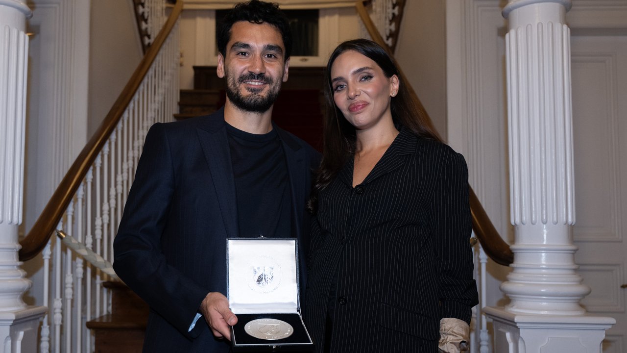 Almanya'dan Galatasaraylı yıldıza büyük onur: İlkay Gündoğan'a Mevlüde Genç Madalyası