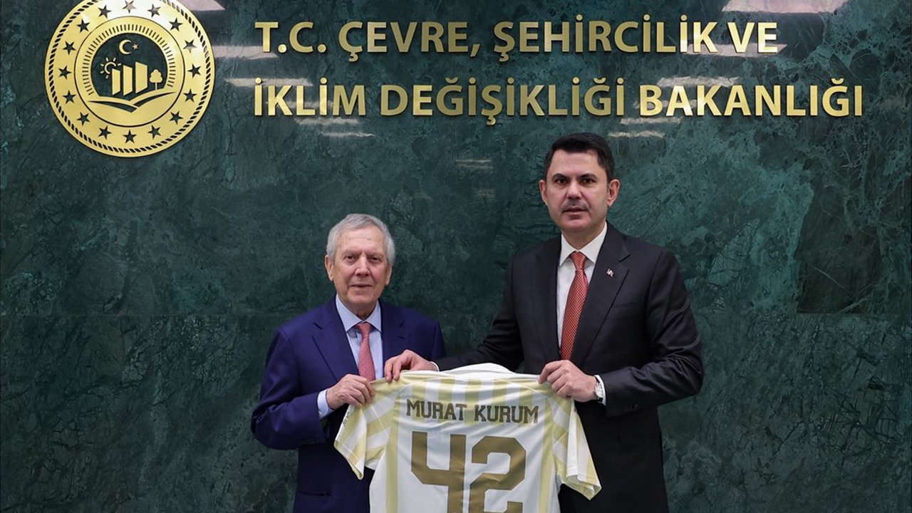 Bakan Murat Kurum, Fenerbahçe Başkanı Aziz Yıldırım’ı kabul etti