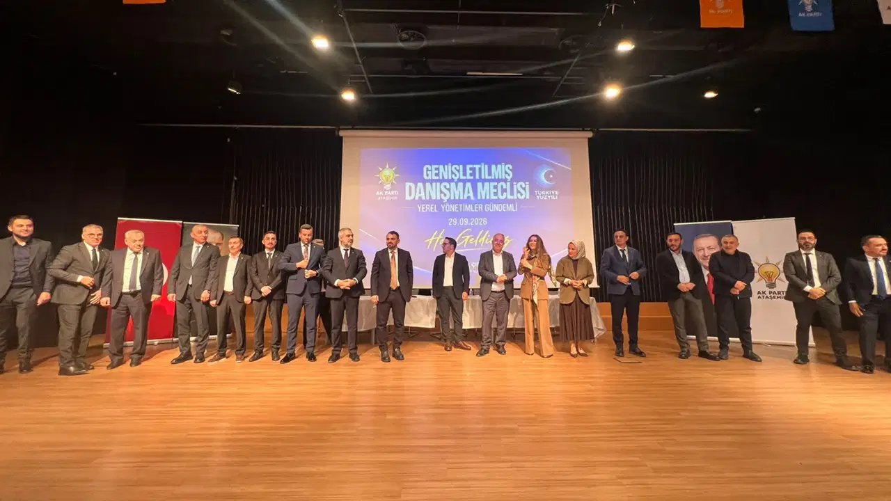 İBB ve Ataşehir Meclisinde dengeleri değiştirecek transfer: 6 CHPli üye AK Partiye geçti