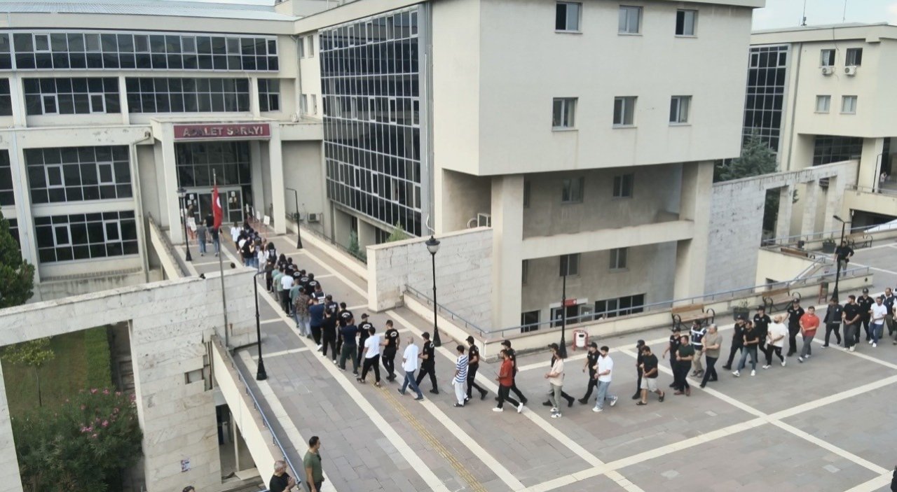 Kod isim, 6 milyarlık işlem hacmi, iş kurma vaadi... 13 ilde yasa dışı bahis operasyonunda 49 tutuklama