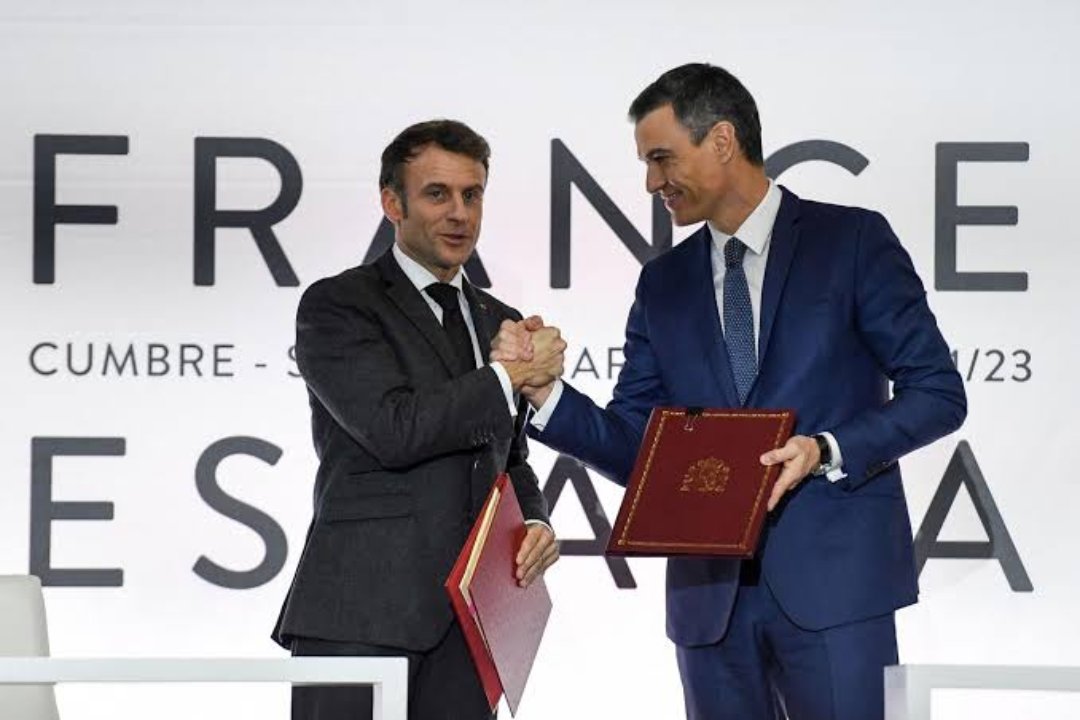 Macron Avrupa'nın kapısını Çin'e kapattı: 