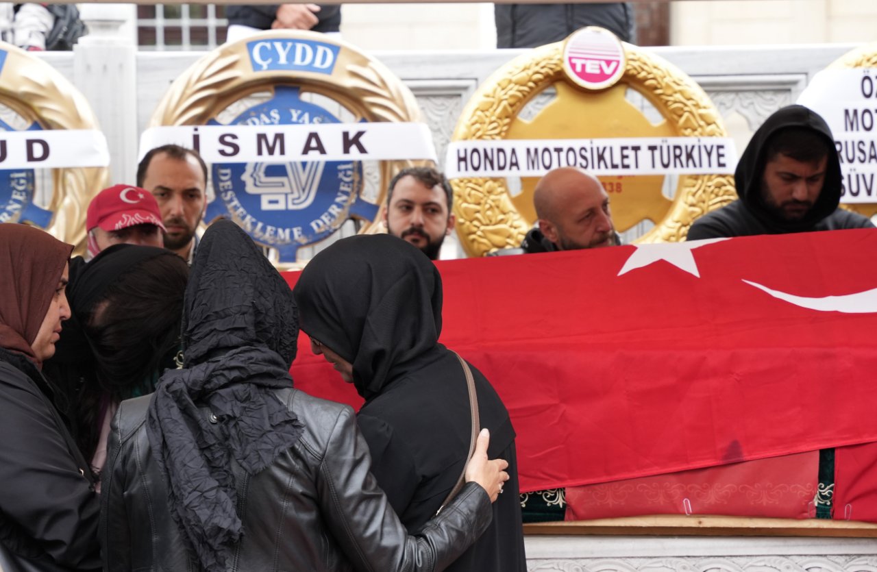 “Motovlogcu Dayı” için son görev! Motosiklet tutkunlarından duygulandıran konvoy