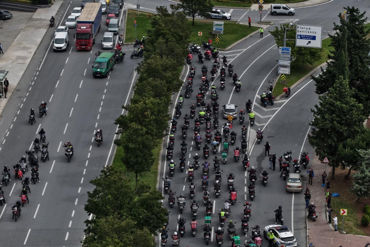 “Motovlogcu Dayı” için son görev! Motosiklet tutkunlarından duygulandıran konvoy