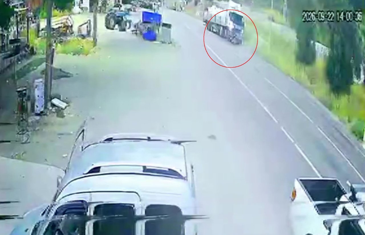 Yeni aldığı motosikletiyle kamyonun altında sürüklenerek hayatını kaybetti