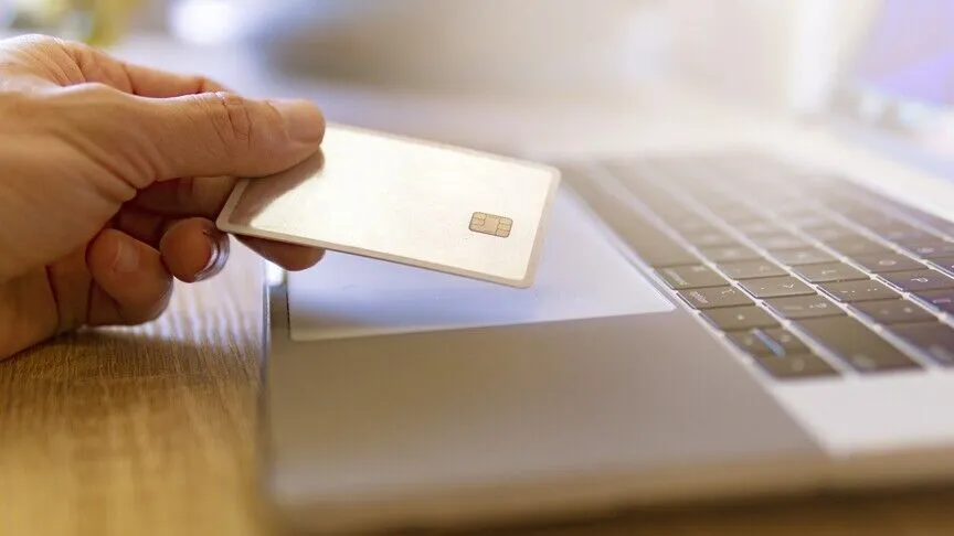 Bakan Bolat açıkladı! Türkiyenin e-ticaret hacmi hızla büyüyor