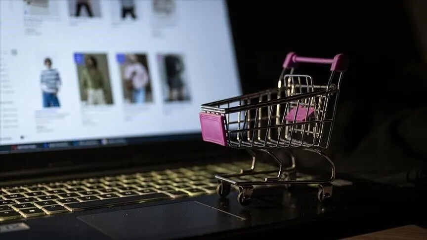 Bakan Bolat açıkladı! Türkiyenin e-ticaret hacmi hızla büyüyor