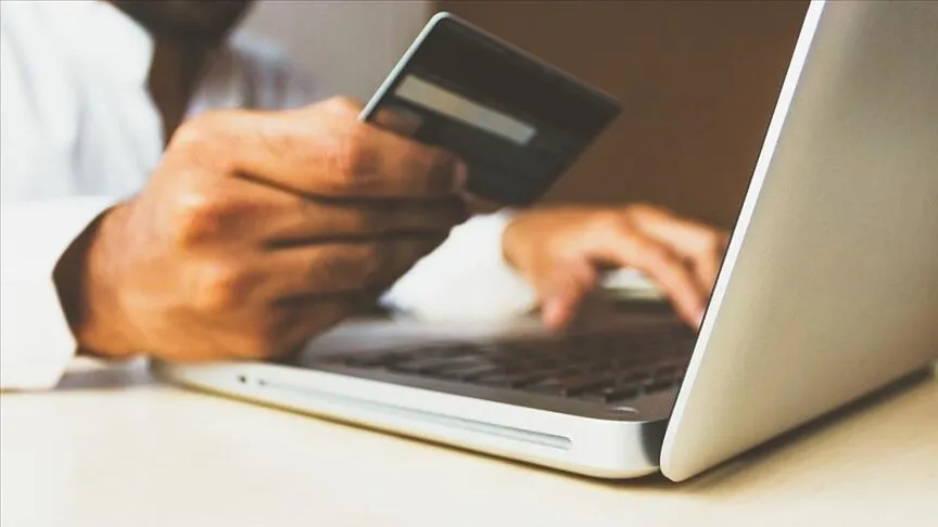 Bakan Bolat açıkladı! Türkiyenin e-ticaret hacmi hızla büyüyor