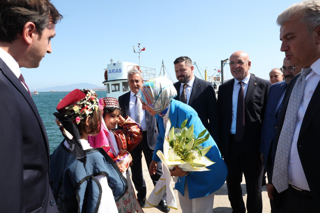 Bakan Göktaş, Kalben Çocuk Köyünde devlet himayesindeki çocuklarla bir araya geldi