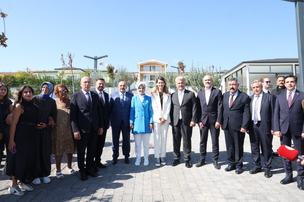 Bakan Göktaş, Kalben Çocuk Köyünde devlet himayesindeki çocuklarla bir araya geldi