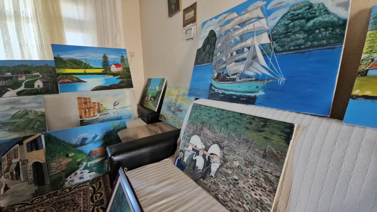 Bob Ross'u izleyerek ressam oldu! 81 yaşında 44 tabloya imza attı