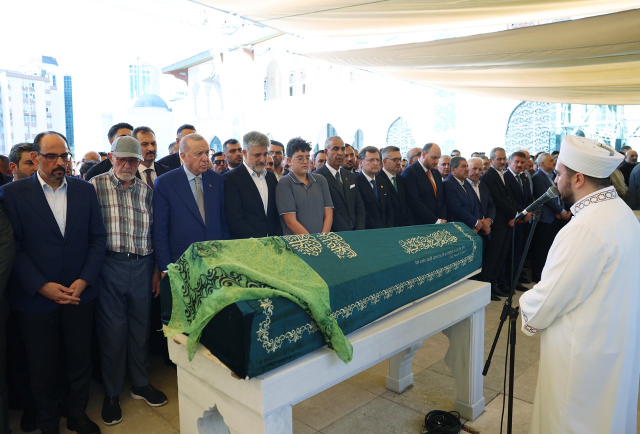 Cumhurbaşkanı Erdoğan, Fatma Zehra Önen'in cenaze törenine katıldı